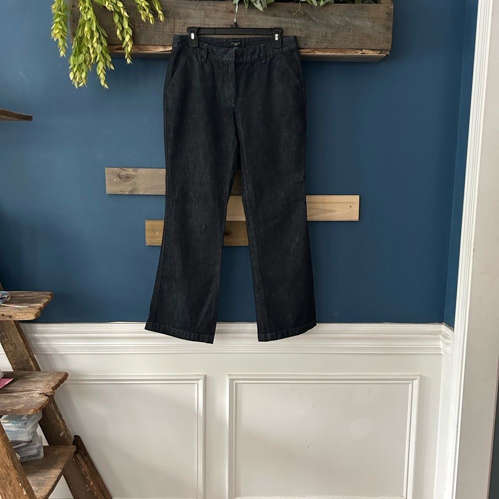 Ann Taylor Jeans Curvy. Size 6P